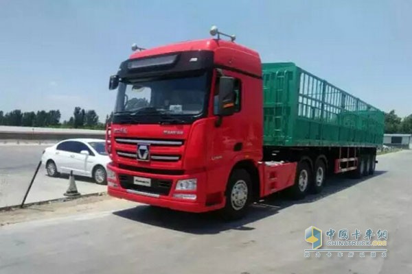 XCMG Heavy Duty Truck with Xi'an Cummins Engine