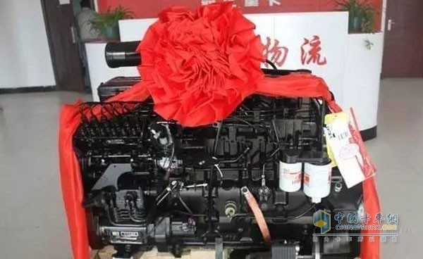 Parts Remanufactured Products â€œChange For The Oldâ€ Dongfeng Cummins Walks In Front