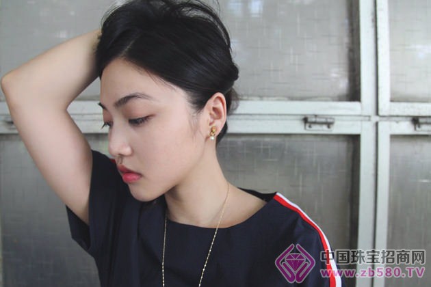 Olivia Yao Jewelleryå®¶çš„è€³é¥°