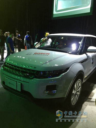 Jaguar Land Rover models featuring Bosch's mySPIN debuted at Tencent's car networking products tasting