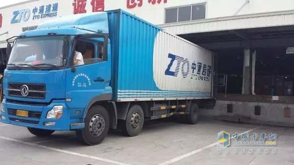 Zhongtong Express Dongfeng Logistics Vehicle