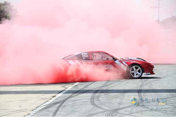 Zero Kilometer Lubricating Drift Team Racing Drift Show