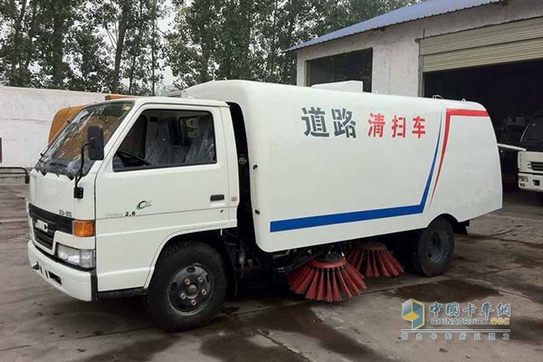 Tianjin Introduces Efficient Sanitation Cars