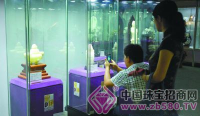 ä¸­å›½ç å®çŽ‰å™¨ç¬¬ä¸€è¡—è½æˆ·åŽæž—å›½é™…