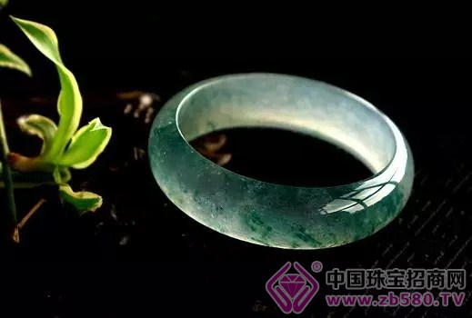 ç¿¡ç¿ çŽ‰é•¯