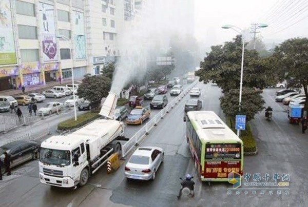 Dongfeng chassis spray dust suppression car