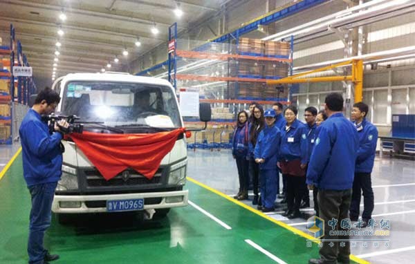 Linde Hydraulics (China) Co., Ltd. first localized product delivery customer