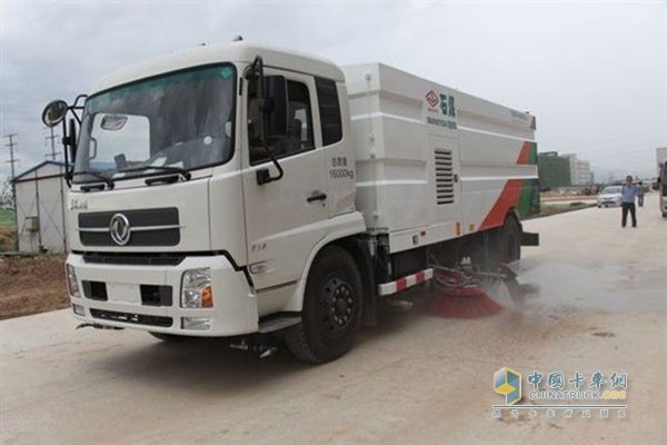 Stone coal cleaning vehicle