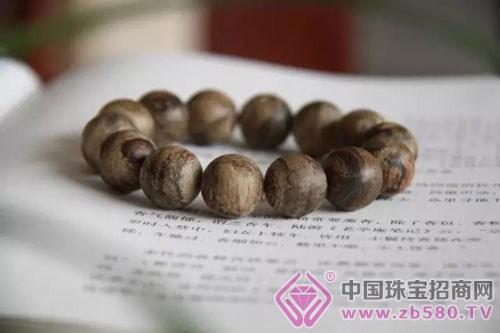 æ²‰é¦™æ‰‹ä¸²