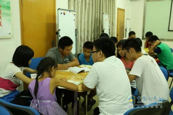 Yuchai volunteers charity action