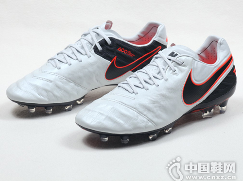 Nike Tiempo Legend VI