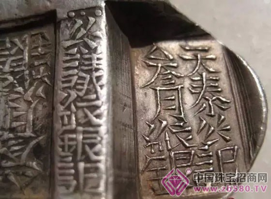 åæœˆçº¹é“¶