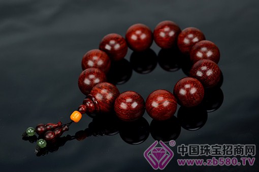 å°å¶ç´«æª€æ‰‹ä¸²