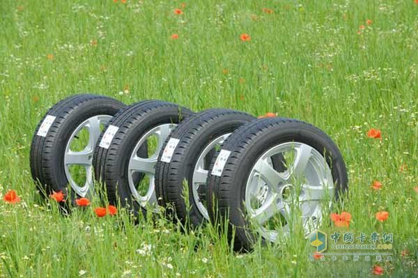 Low-rolling resistance, low fuel consumption, wear resistance and better resistance to slippery and high-performance tires have become the current development trend of the tire industry