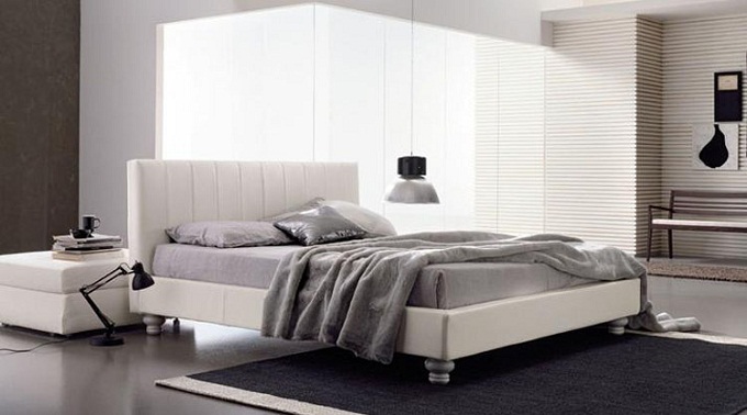 What are the taboos for the layout of the bedroom bed?