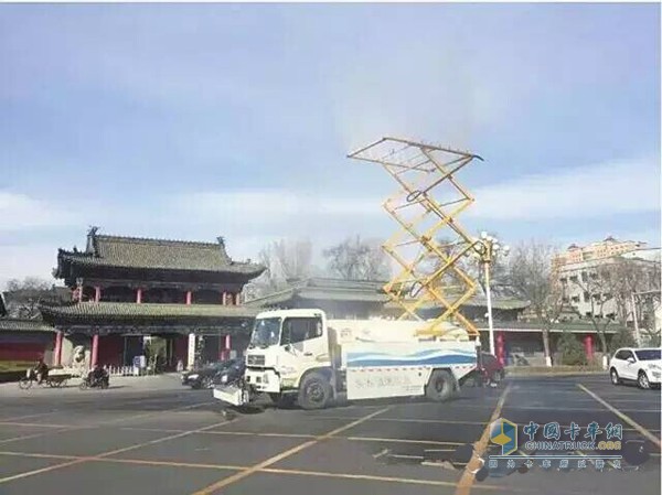 Sichuan FAW LNG multi-function dust suppression car - intelligent dust suppression