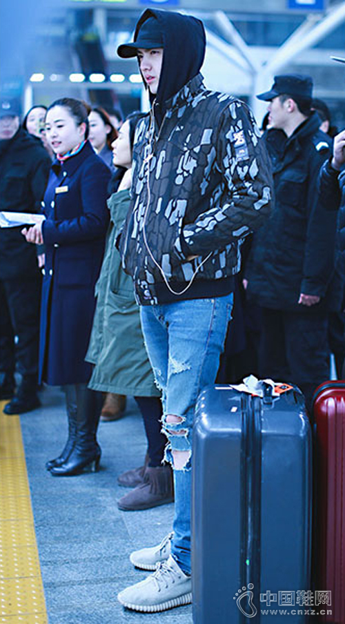 å´äº¦å‡¡