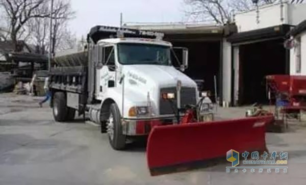 Universal Snow Removal Truck