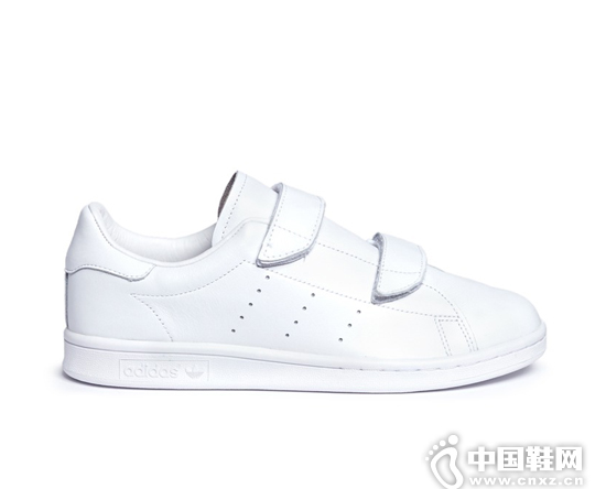 Adidas AOH-005ç²˜è´´æ­å¸¦çš®é©çƒéž‹