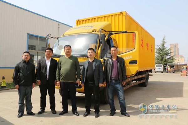 Zhang Kai and his Cummins ISF Futian Ouma light truck