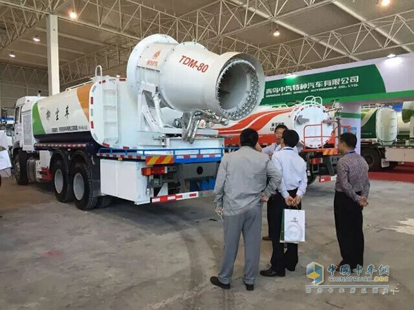 China National Heavy Duty Truck Lvye Brand Multifunctional Dust Suppression Vehicle