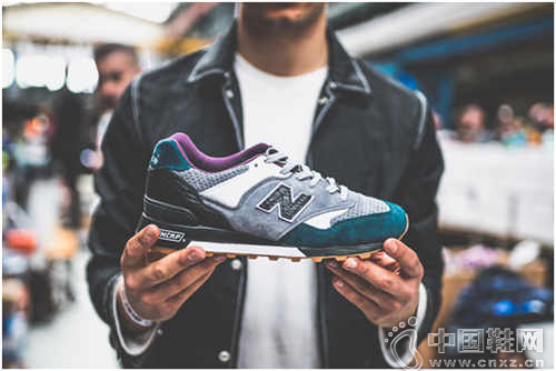 New Balance 577 x LFSTL Kakkerlak