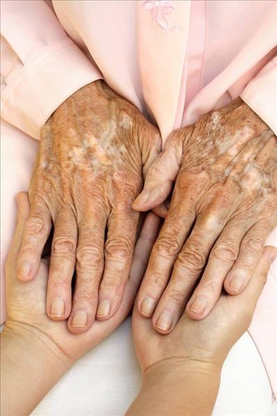 Early detection of Alzheimer's disease by "finger tapping"