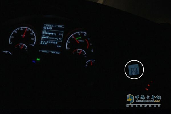 80KM/h, engine speed is only 1050rpm