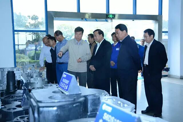 Jiang Feng, vice governor of Shaanxi Province, came to visit the Fast Baoji Plant