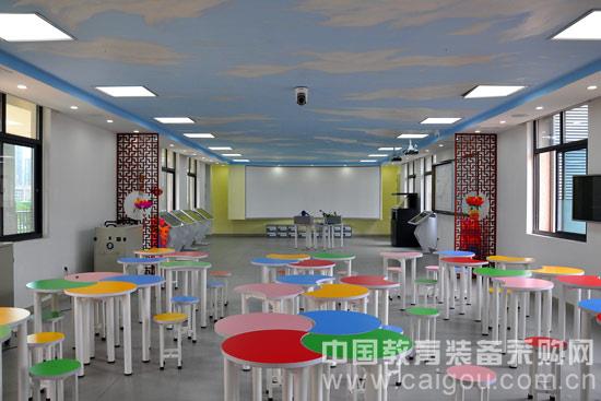 Creation of "Future Classroom" of Nanjing Lotus Experimental School