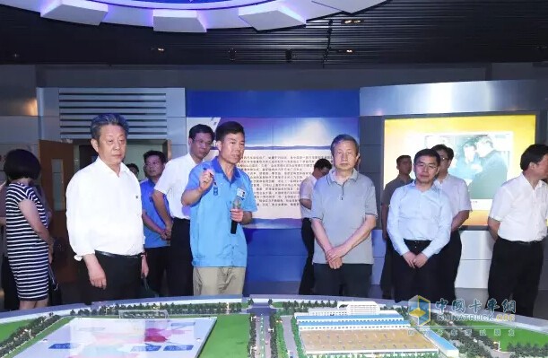 Ma Kai, Vice Premier of the State Council, visited the Xi'an High-tech Factory of Fast Group