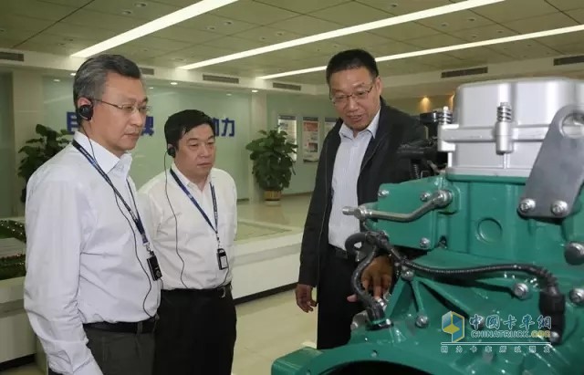 Li Dong, Deputy Director of the Department of Equipment Engineering of the Ministry of Industry and Information Technology, heads the Xichai Institute