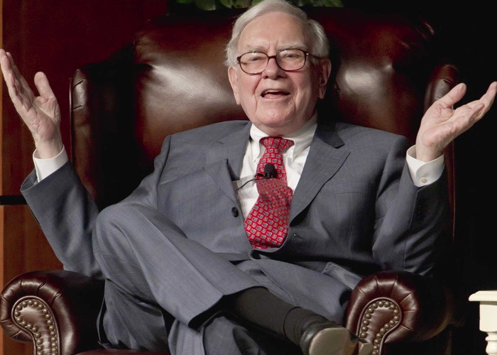 Buffett acquires New York's largest medical liability underwriting company