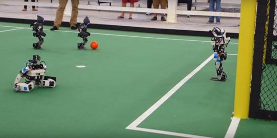 AI robots conquer the next field of humanity: playing football