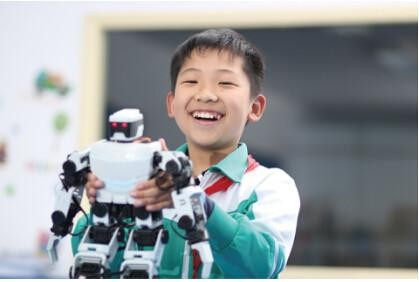 Educational robot "capability storm" leads the global education trend