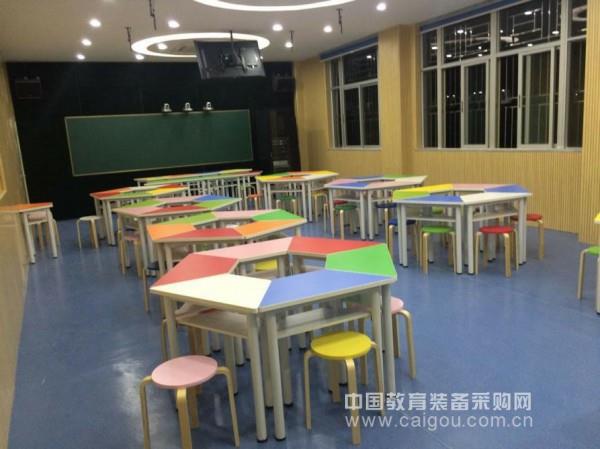 Shenzhen Shaxi Primary School: Professional Five-Broadcast Recording Classroom