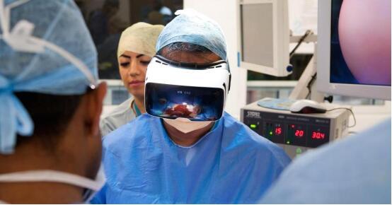 When doctors use VR to see a doctor, would you be relieved?