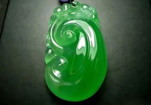 ç¿¡ç¿ é¥°å“