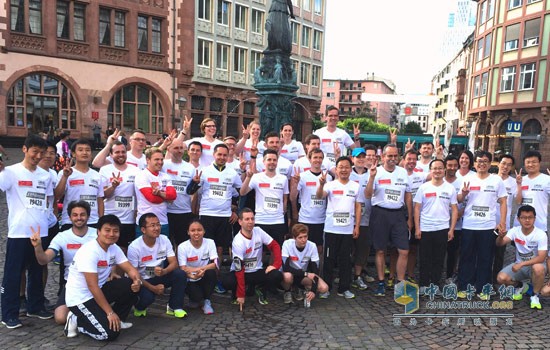 Chinese and German employees participate in marathon events