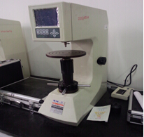 Digital display hardness tester