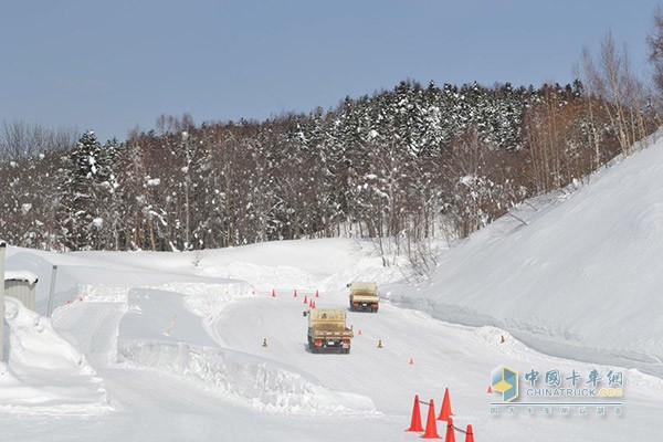 Snow Mountain Road