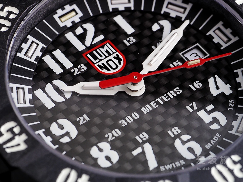 Lightweight and durable luminos Carbon SEAL 3800 series watch