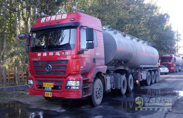 Shaanxi Automobile Cummins Dangerous Goods Transporter