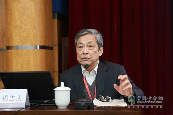 Chief Engineer of the Liaoning Aircraft Carrier, Researcher of the Seventh Institute of China Shipbuilding Industry Corporation Zhu Yingfu