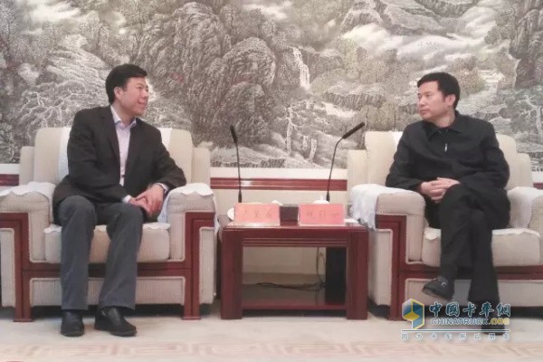 Chairman Yan Jianbo Meets with Leaders of Baoji City