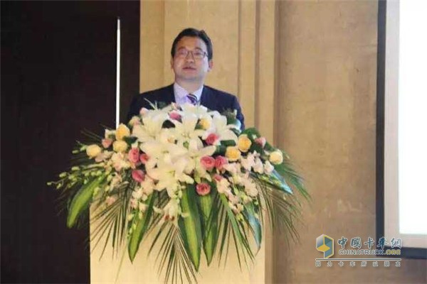 Song Guofu, Assistant to General Manager and Director of Kunming Technical Center, introduced the product