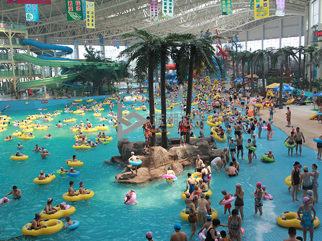 Tsunami pool 海啸æ±