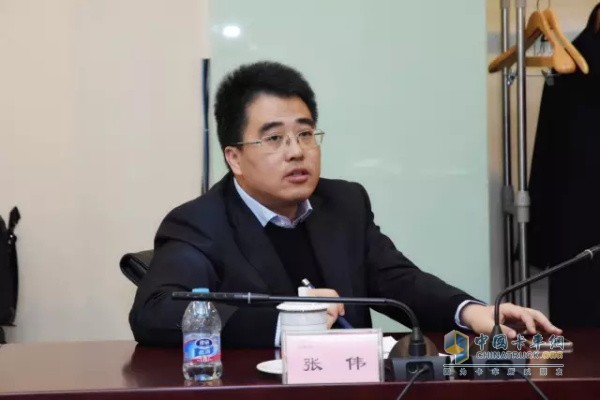 Executive Vice President of Beijing Futian Daimler Automotive Co., Ltd. Zhang Wei