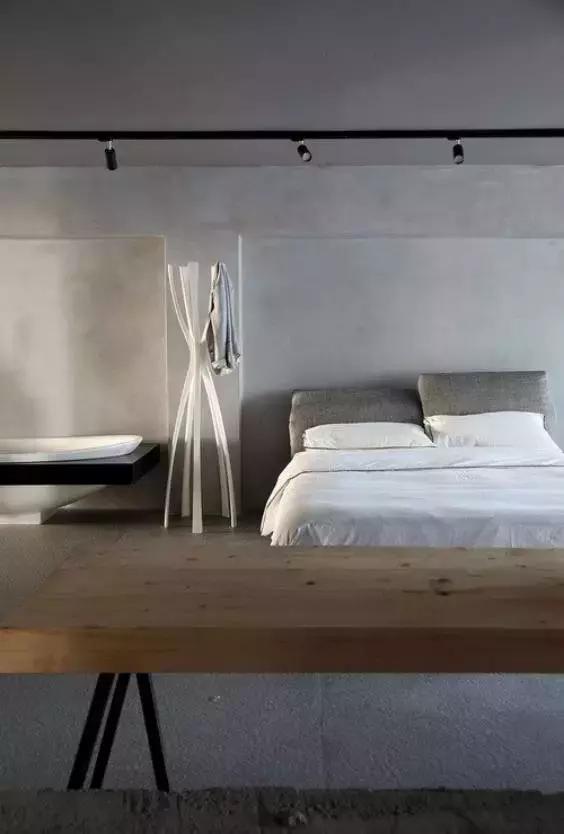 Minimalistic decorative techniques