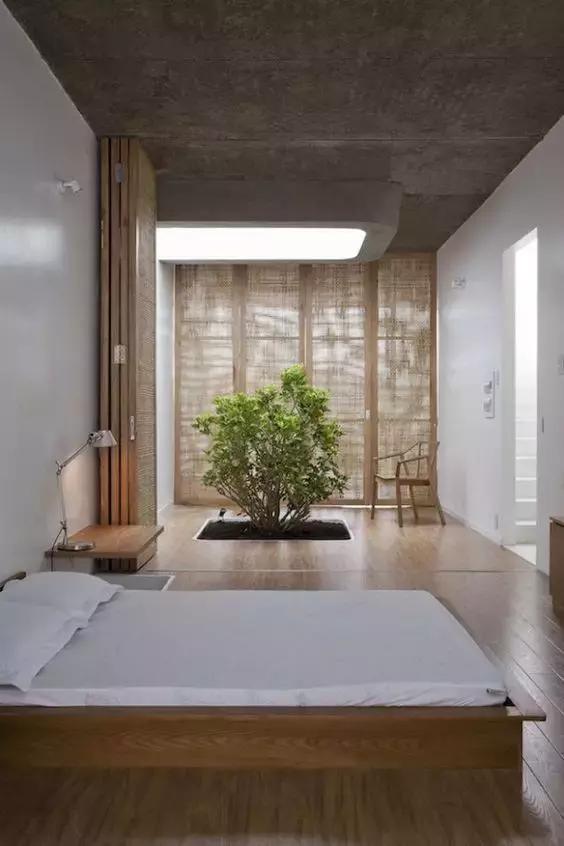 Minimalistic decorative techniques
